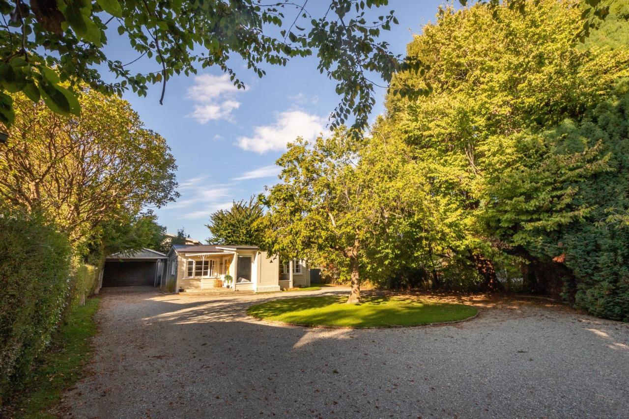 Hop, Skip And Jump To The Lake - Te Anau House מראה חיצוני תמונה