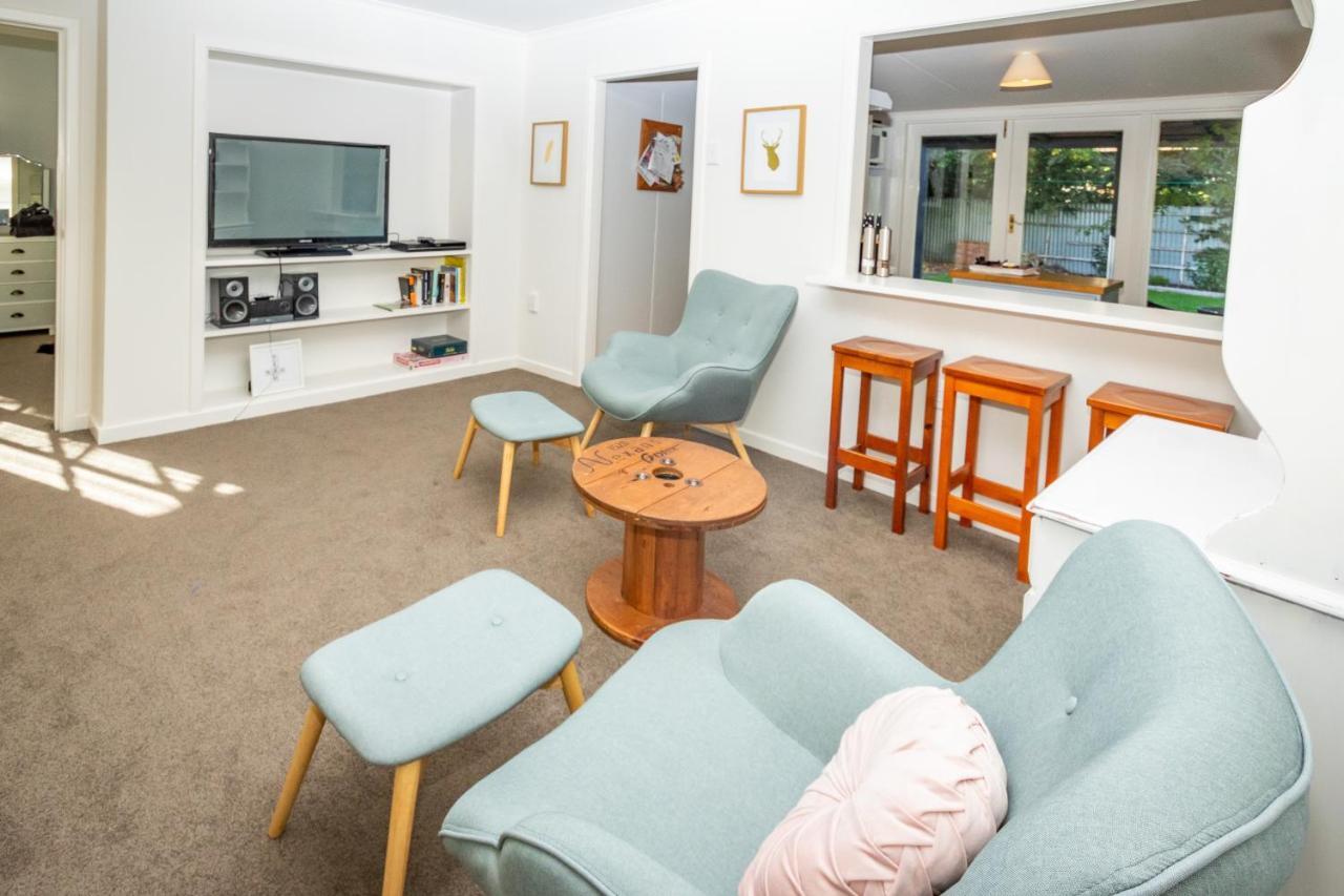 Hop, Skip And Jump To The Lake - Te Anau House מראה חיצוני תמונה