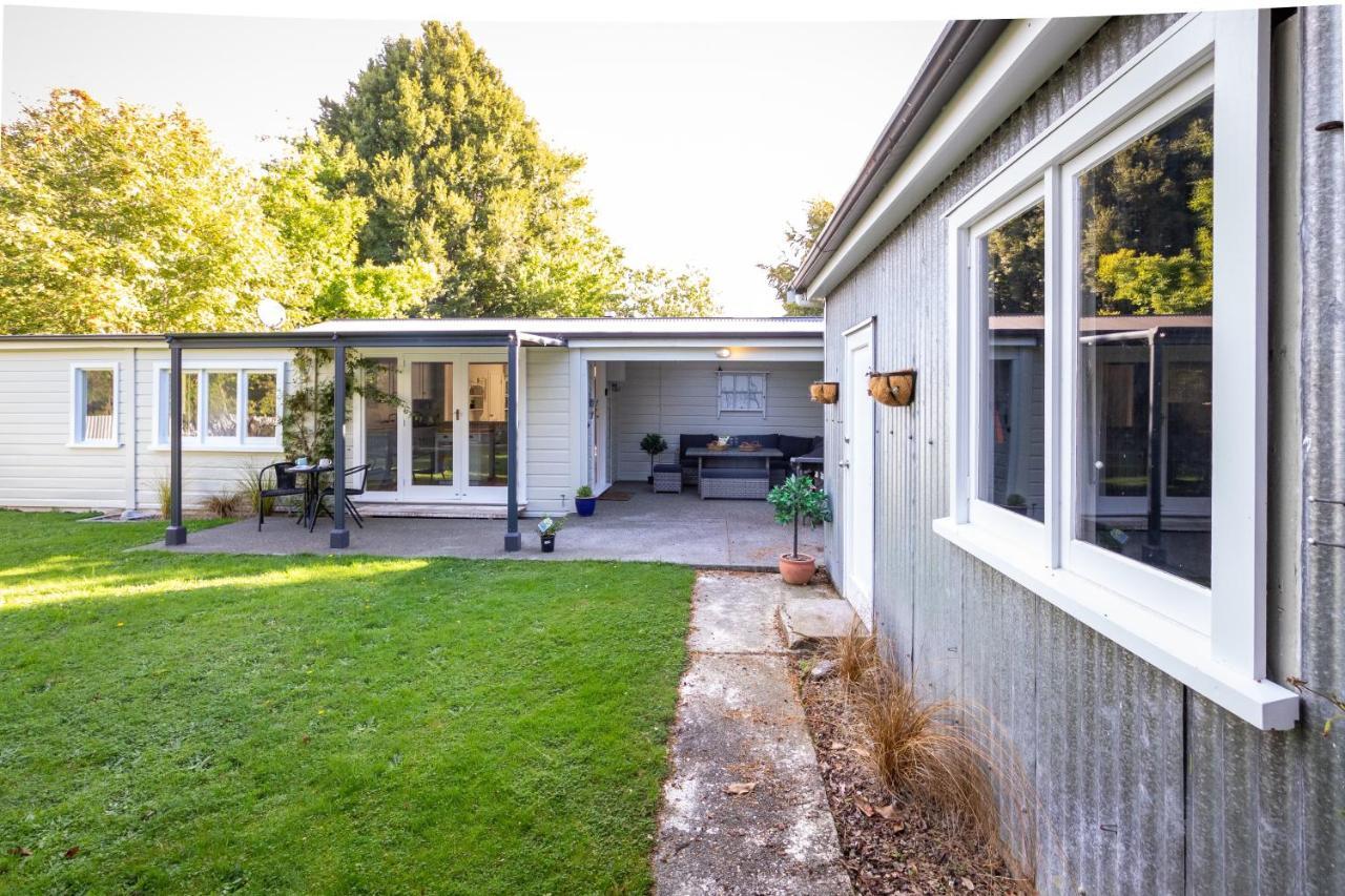 Hop, Skip And Jump To The Lake - Te Anau House מראה חיצוני תמונה